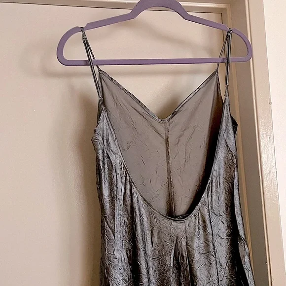 VICI Textured Satin Slip Maxi Dress - Picture 9 of 9